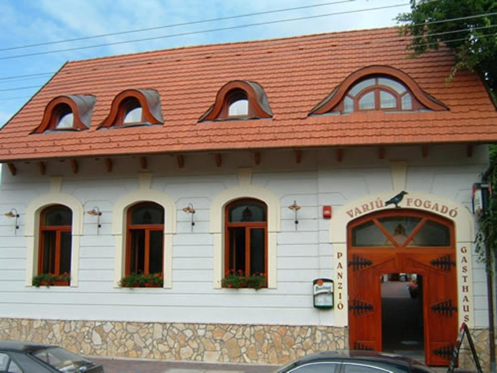 Varju Fogado Tapolca Bed & Breakfast Exterior photo